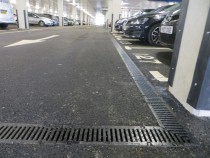 15/07/2016 - The large underground car park at the new Airedale factory is drained with 500 metres of RECYFIX NC 100 fitted with 10mm slotted ductile iron gratings class E600.